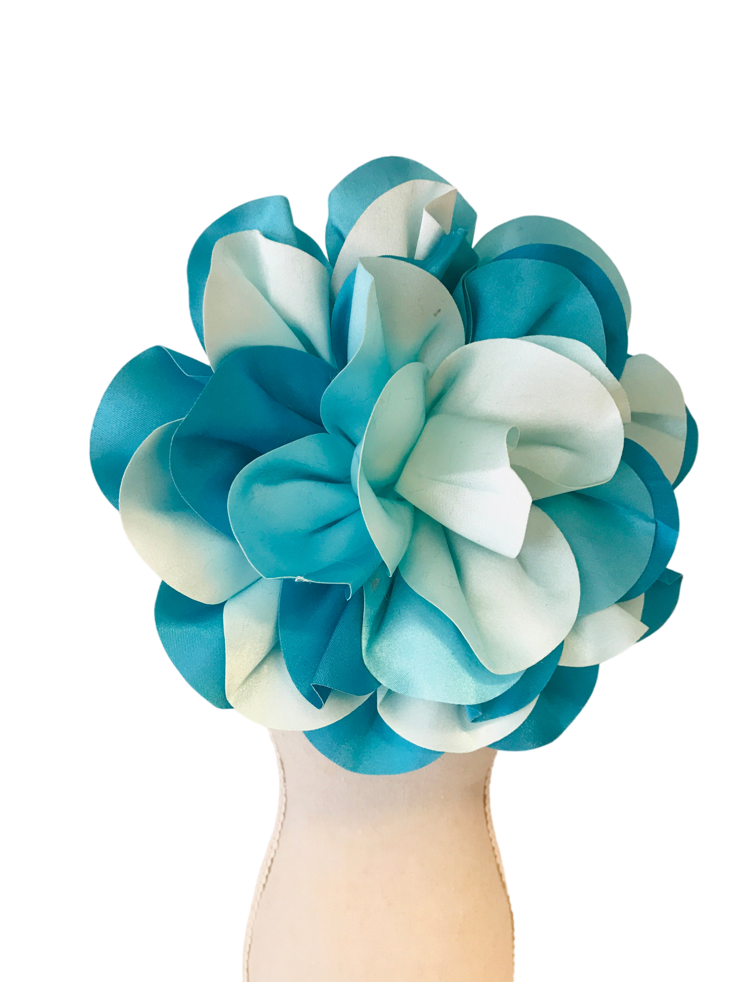 THE BOUQUET HARNESS